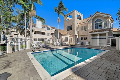 Beach Condo For Sale in Huntington Beach, California