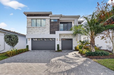 Beach Home For Sale in Boca Raton, Florida