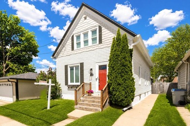 Beach Home For Sale in Milwaukee, Wisconsin