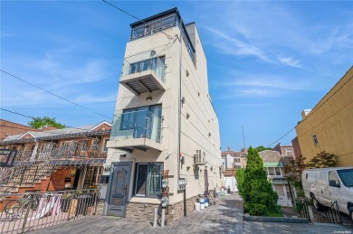 Beach Townhome/Townhouse For Sale in New York, New York