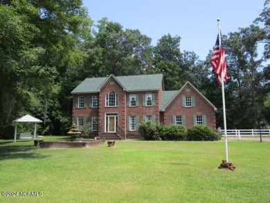 Beach Home For Sale in Elizabeth City, North Carolina