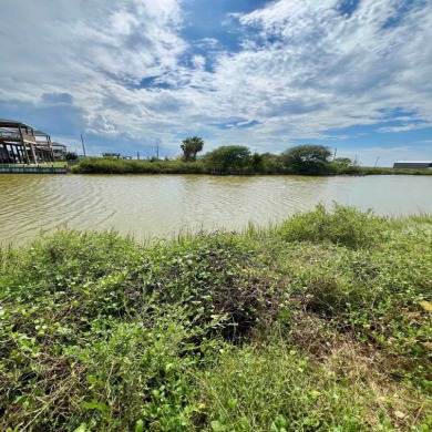 Beach Lot For Sale in Crystal Beach, Texas