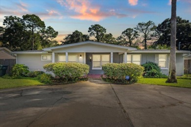 Beach Home For Sale in Fort Walton Beach, Florida