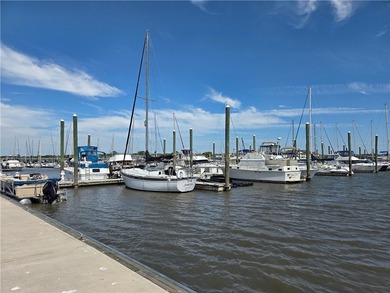 Beach Condo For Sale in Saint Simons, Georgia
