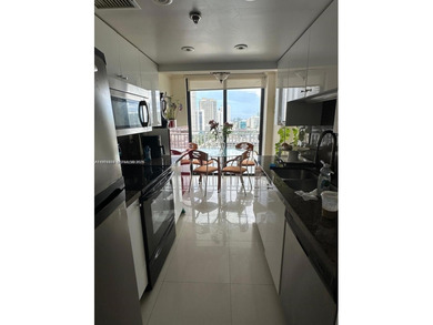 Beach Condo For Sale in Sunny Isles Beach, Florida