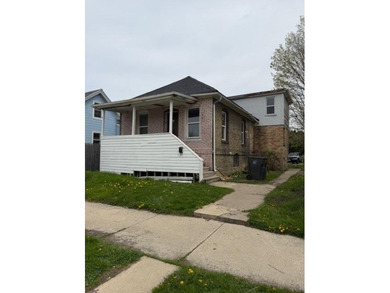 Beach Home For Sale in Mount Pleasant, Wisconsin