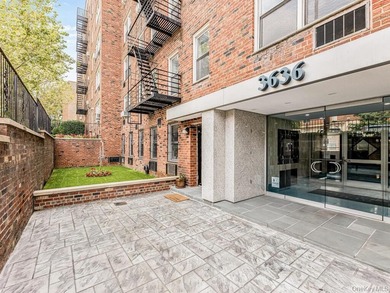 Beach Home For Sale in Bronx, New York