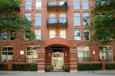 Beach Condo For Sale in Chicago, Illinois
