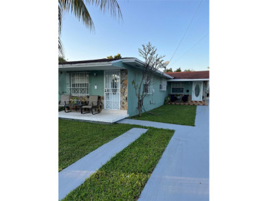 Beach Townhome/Townhouse Sale Pending in Miami, Florida