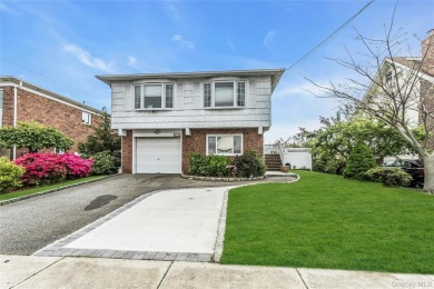 Beach Home Sale Pending in Freeport, New York