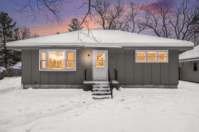 Beach Home Sale Pending in Holland, Michigan