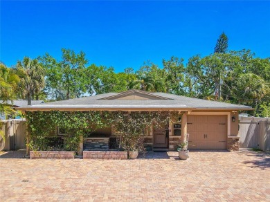 Beach Home For Sale in St. Petersburg, Florida