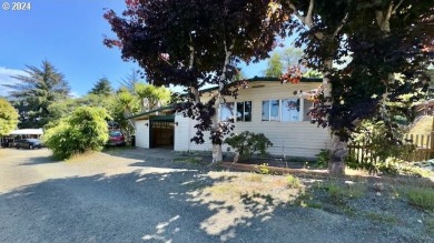 Beach Home For Sale in Waldport, Oregon