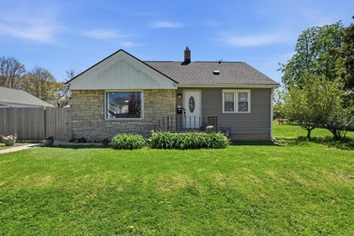 Beach Home For Sale in Cudahy, Wisconsin