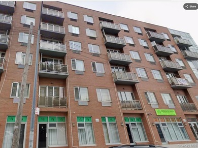 Beach Condo For Sale in Flushing, New York