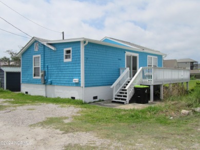 Beach Home Sale Pending in Morehead City, North Carolina