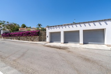 Beach Home For Sale in San Jose Del Cabo, 