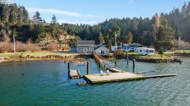 Beach Home For Sale in Bandon, Oregon