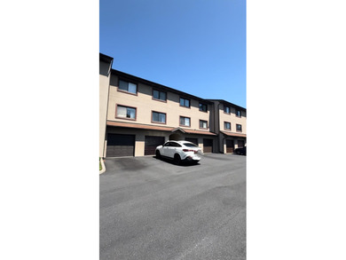 Beach Condo For Sale in Flushing, New York