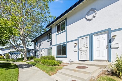 Beach Townhome/Townhouse For Sale in Huntington Beach, California