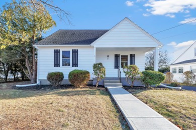 Beach Home For Sale in Milford, Connecticut