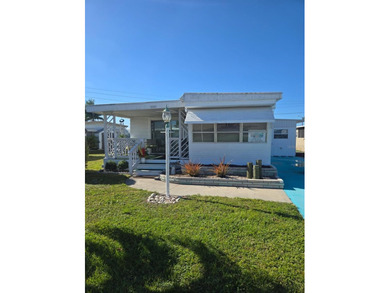 Beach Home For Sale in Bradenton, Florida