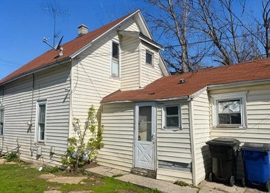 Beach Home For Sale in Racine, Wisconsin