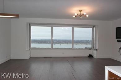 Beach Condo For Sale in Detroit, Michigan