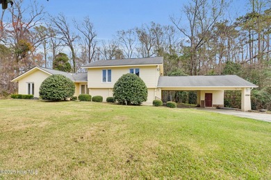 Beach Home For Sale in New Bern, North Carolina