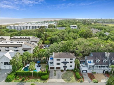Beach Home For Sale in Saint Simons, Georgia