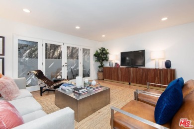 Beach Condo For Sale in Santa Monica, California