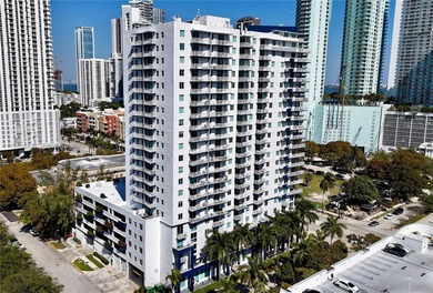 Beach Condo For Sale in Miami, Florida