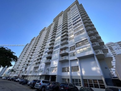 Beach Condo For Sale in Aventura, Florida