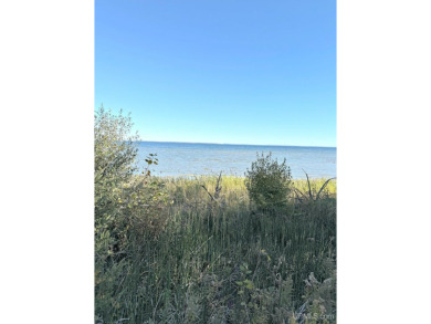 Beach Acreage For Sale in Menominee, Michigan