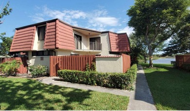 Beach Townhome/Townhouse For Sale in West Palm Beach, Florida