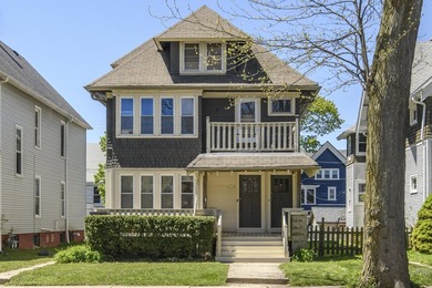 Beach Home For Sale in Milwaukee, Wisconsin