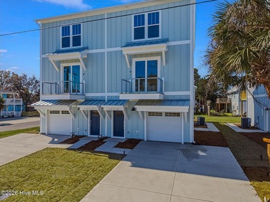 Beach Townhome/Townhouse For Sale in Carolina Beach, North Carolina