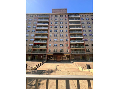 Beach Condo Sale Pending in Brooklyn, New York