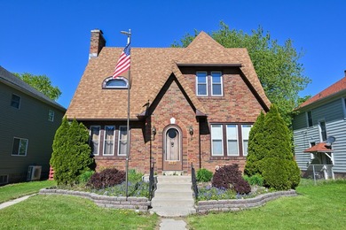 Beach Home For Sale in Racine, Wisconsin