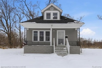 Beach Home For Sale in Detroit, Michigan