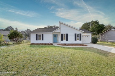 Beach Home For Sale in Hubert, North Carolina