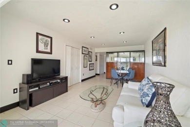 Beach Condo For Sale in Sunrise, Florida