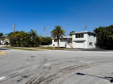 Beach Home For Sale in Boca Raton, Florida