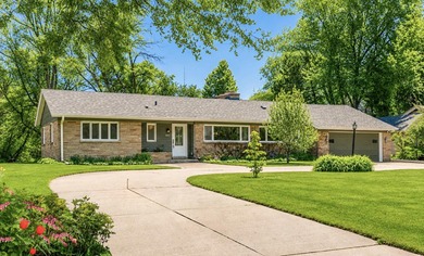 Beach Home For Sale in Glendale, Wisconsin