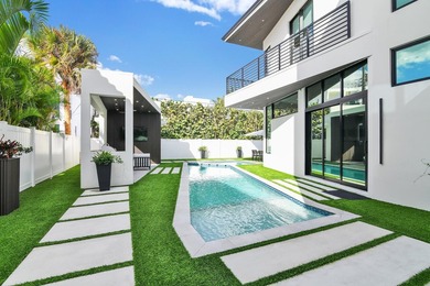 Beach Home For Sale in Boca Raton, Florida