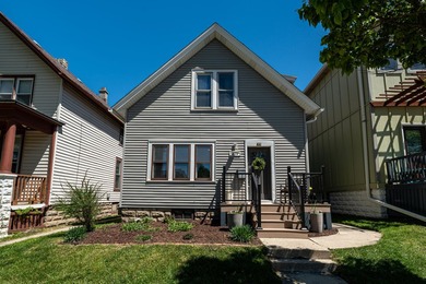 Beach Home For Sale in Milwaukee, Wisconsin