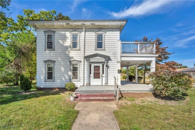 Beach Townhome/Townhouse For Sale in Painesville, Ohio