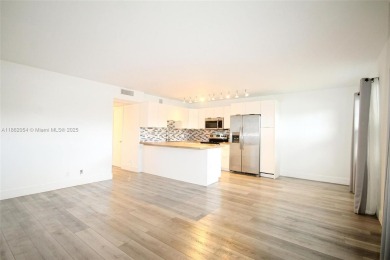 Beach Condo For Sale in Pembroke Pines, Florida