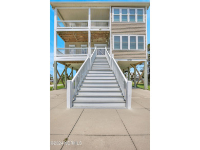 Beach Home For Sale in Oak Island, North Carolina