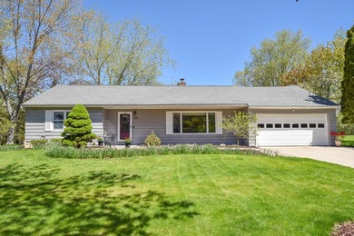 Beach Home For Sale in Bayside, Wisconsin
